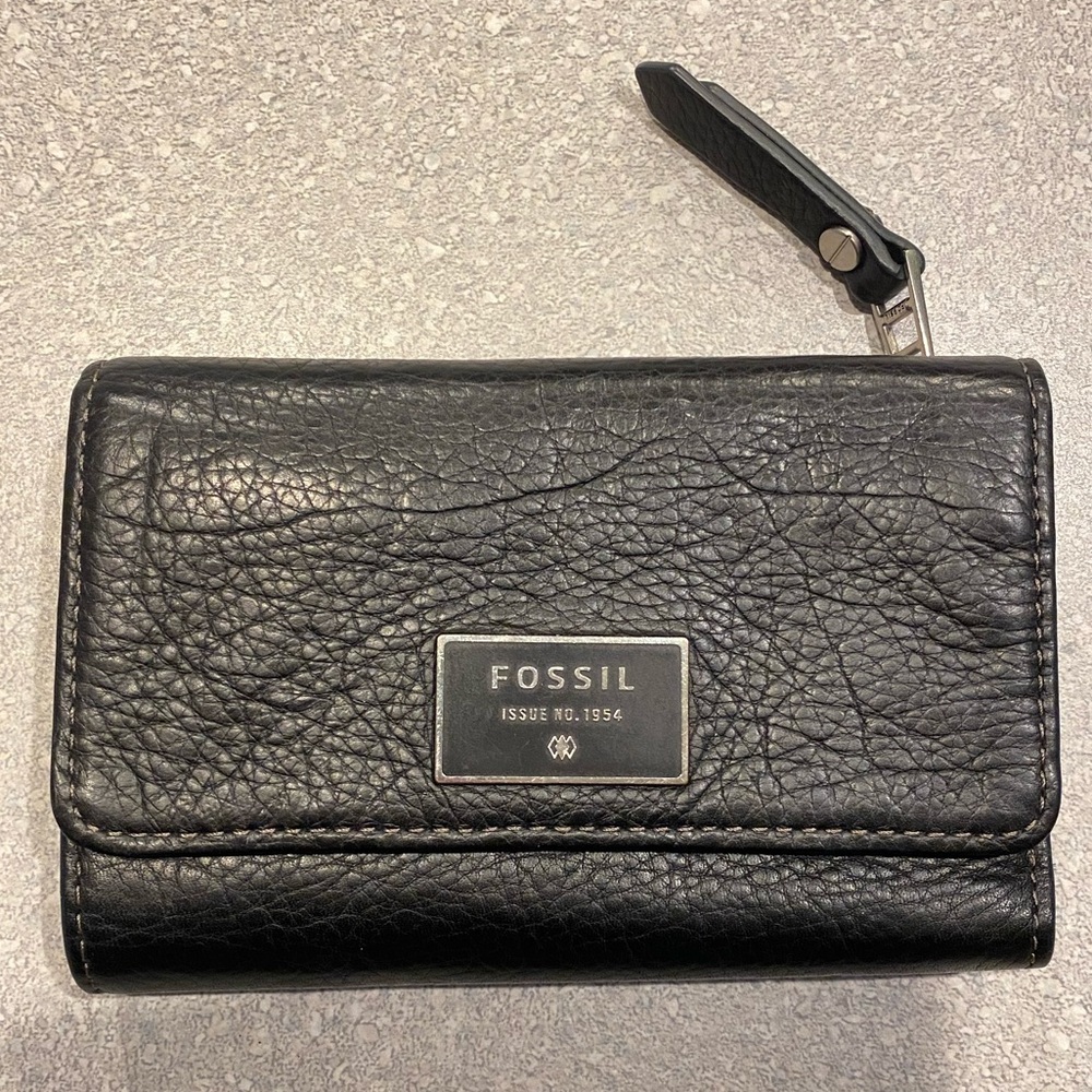 Fossil Wallet - image 1